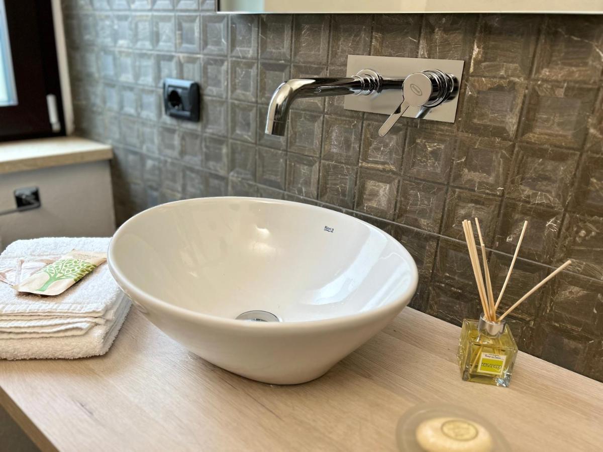 レ・カステッラ Relais Ruggiero Bed & Breakfast エクステリア 写真